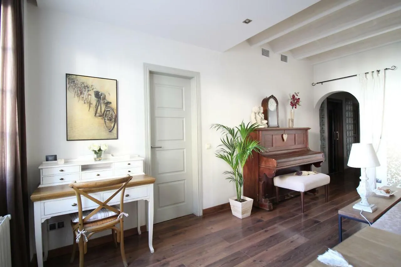 Sant Antoni Lovely Apartment Barcellona
